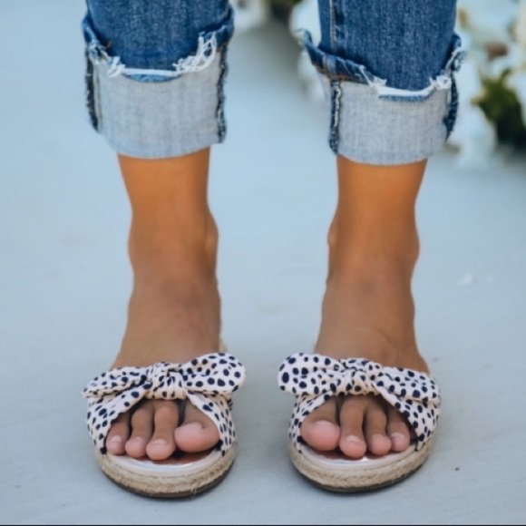 vici Trinidad Knotted Slide Sandal Cheetah Print Gold - Picture 8 of 9